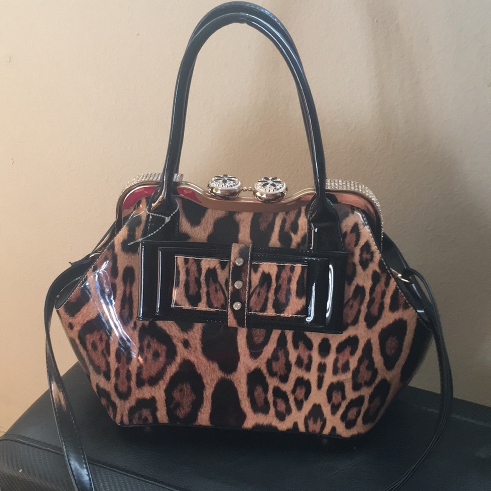 Brand New Cheetah purse - Picture 1 of 16